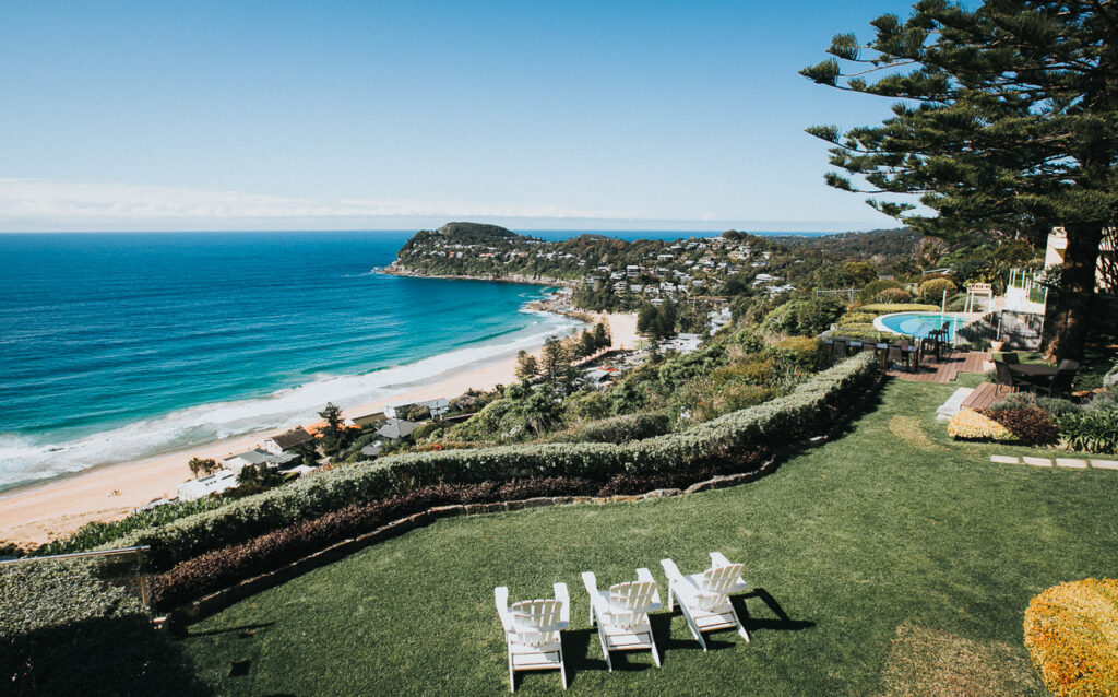 Best places to elope around Sydney. Palm Beach. Jonahs Whale Beach. Underatreehouse Photography